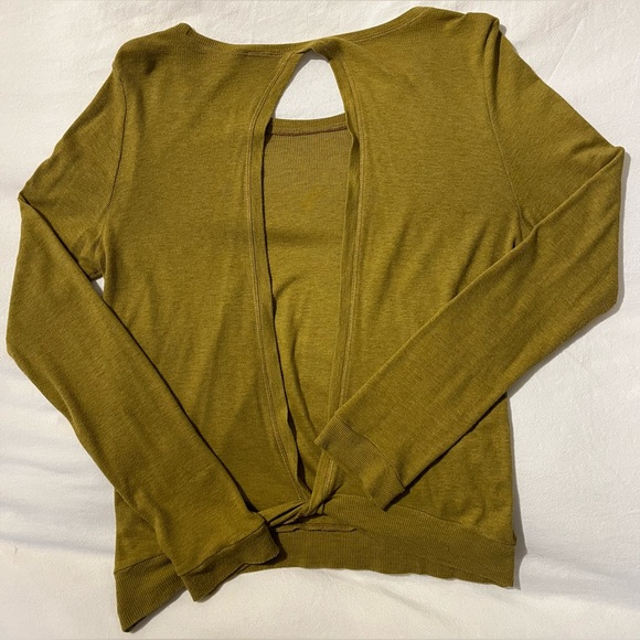 Holt Renfrew Heather brand open back knit top. - Picture 6 of 6